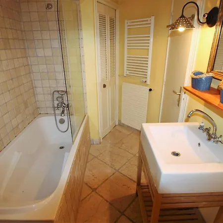 Cozy Studio Equipped With Indoor Heated Pool In Standing 칸느