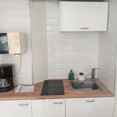 Cozy Studio Equipped With Indoor Heated Pool In Standing * 칸느